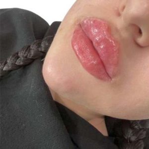 ویژگی های مدل ژل لب روسی
