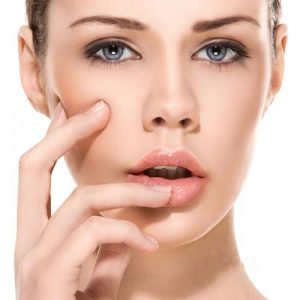 تاثیرات سانترال لب بر چهره افراد